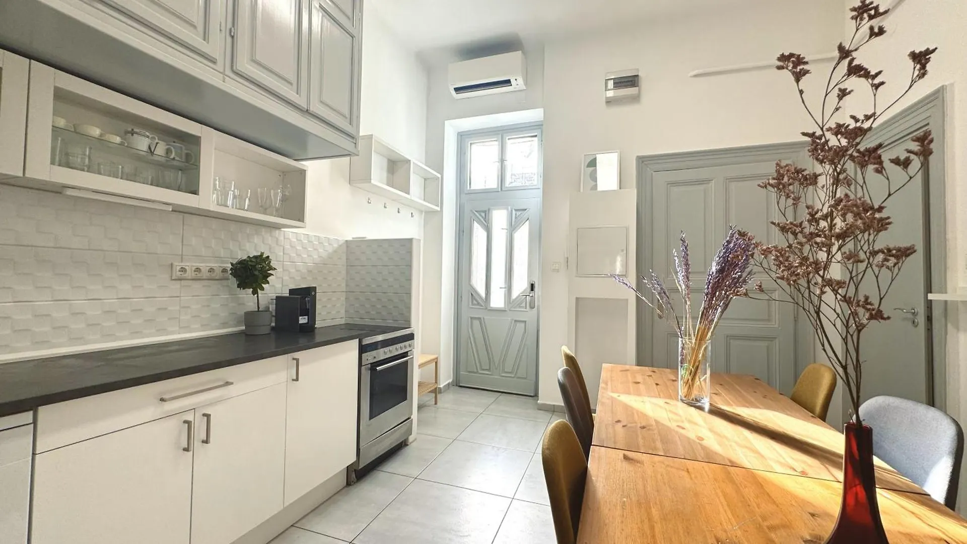 Come On Inn Apartment In The City Center 3 Br Budapeste 0*,
