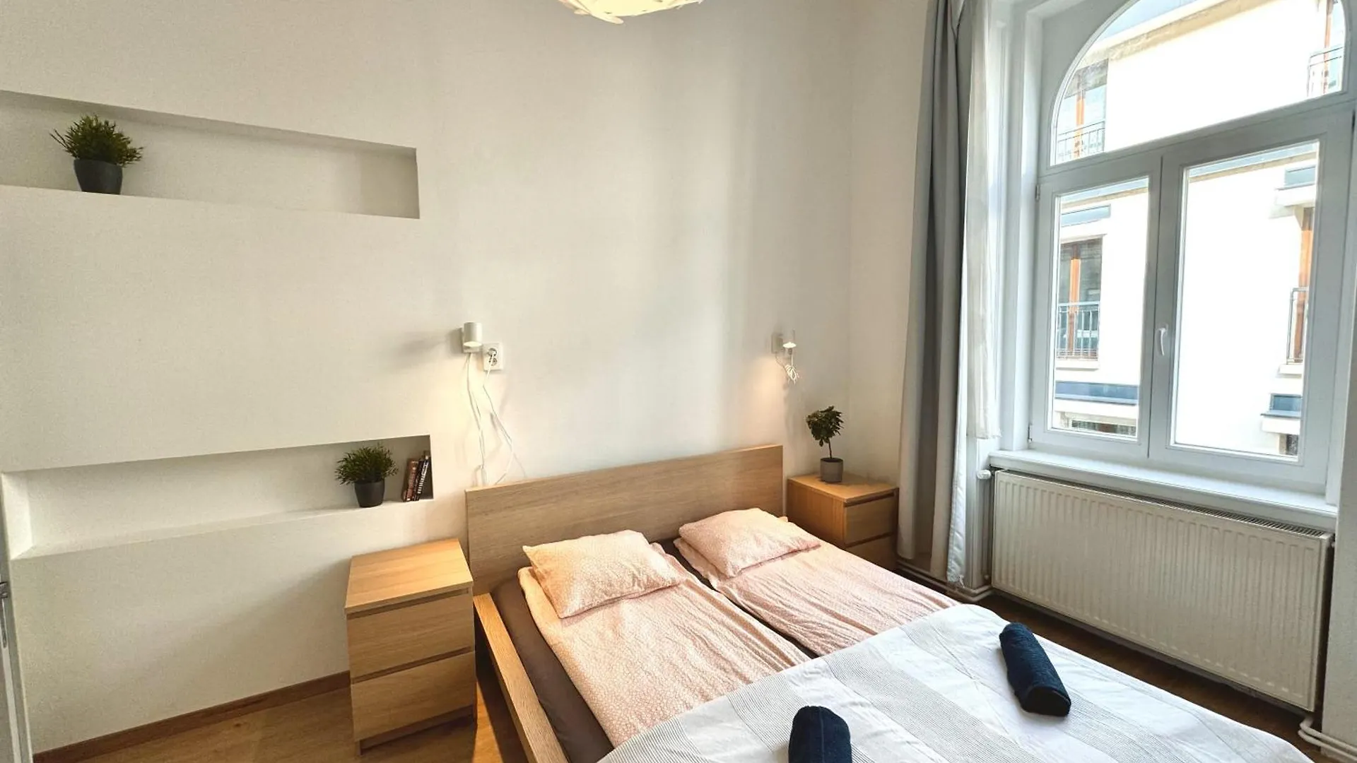 Come On Inn Apartment In The City Center 3 Br Budapest
