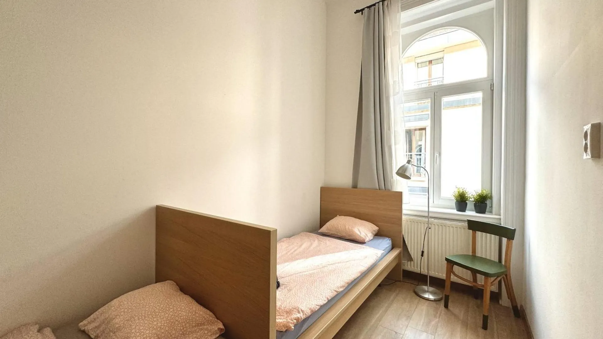 Come On Inn Apartment In The City Center 3 Br Budapest Hungary