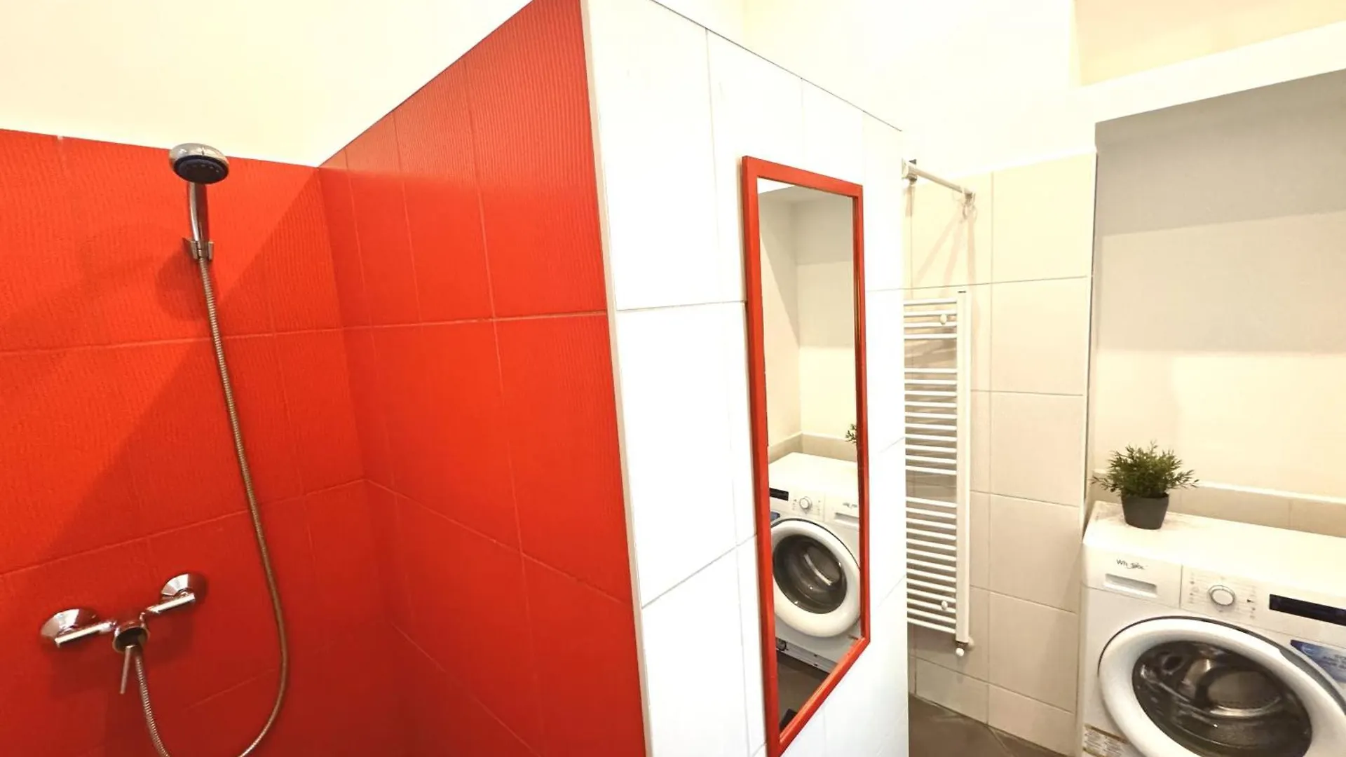 Come On Inn Apartment In The City Center 3 Br Budapest